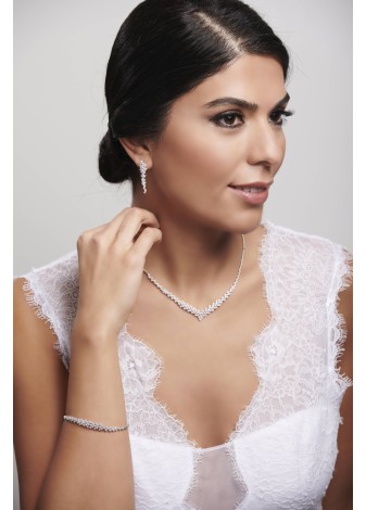 Luriana 14K Solid Gold Adorned with Premium Stone