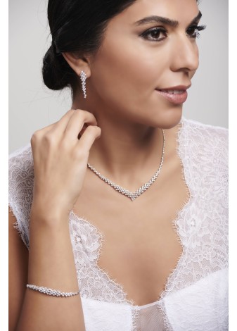 Luriana 14K Solid Gold Adorned with Premium Stone