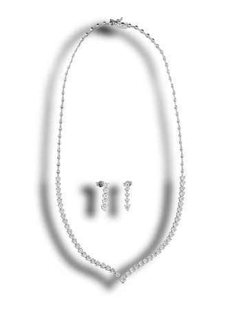 Fioris 14K Solid Gold Adorned with Premium Stone